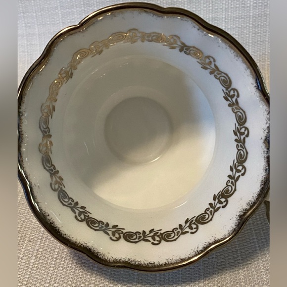 Vintage Windsor Bone China Tea Cup & Saucer Roses with Silver Accents - Picture 9 of 9